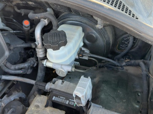 03-06 Sorento Power Brake Booster With Master Cylinder Pair Set Without Abs 4X4