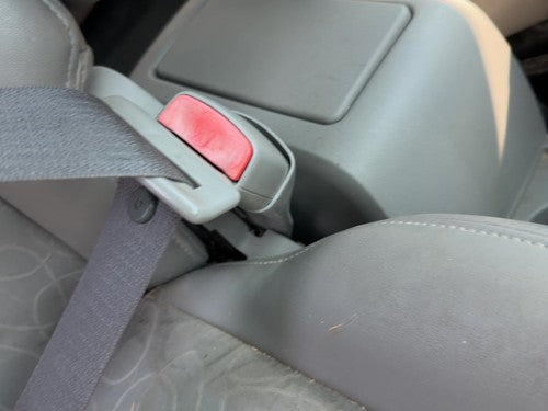 04-05 Vue Redline Passenger Right Front Seat Belt Buckle Receiver Oem Gray 17D