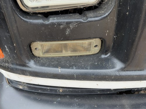 96-02 Express Van 2500 Passenger Right Front Signal Light Lamp Lower Mounted