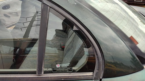 1996-2000 Saturn Sl1 Driver Left Rear Vent Window Back Door Glass With Frame Oem