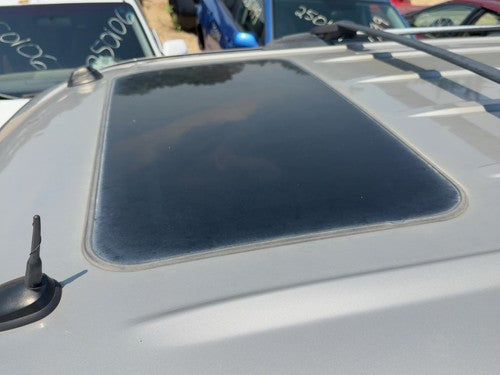 2000-2006 Chevy Suburban 1500 Sun Roof Glass Oem Top Window 15008766