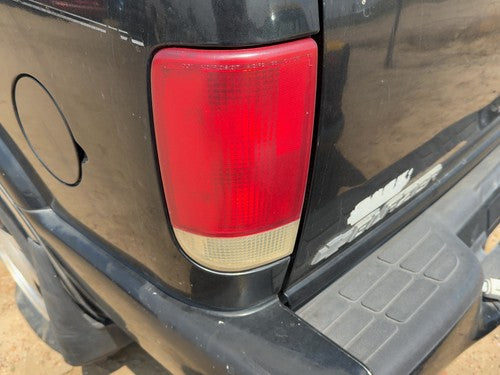 1995-2005 Chevy S10 Blazer Driver Left Tail Light Brake Lamp Oem Rear 19179358