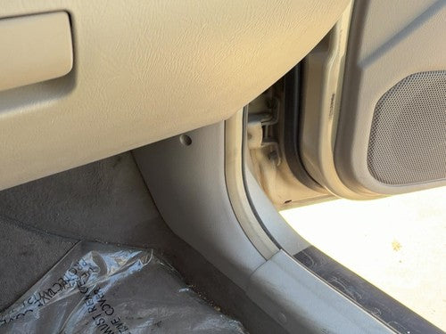 2001-2006 Hyundai Elantra Passenger Right Lower Kick Trim Panel Oem Gray Ze