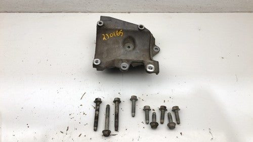 2006 Gmc Yukon Xl 1500 5.3L Ac Compressor Mount Bracket With Bolts 12554026