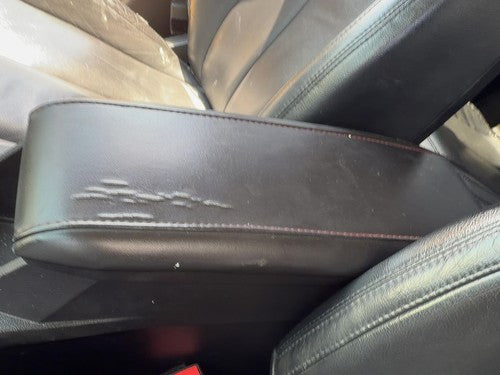 14-15 Equinox Center Console Lid Only Oem Arm Rest Fold Down 2.4L Black 01A