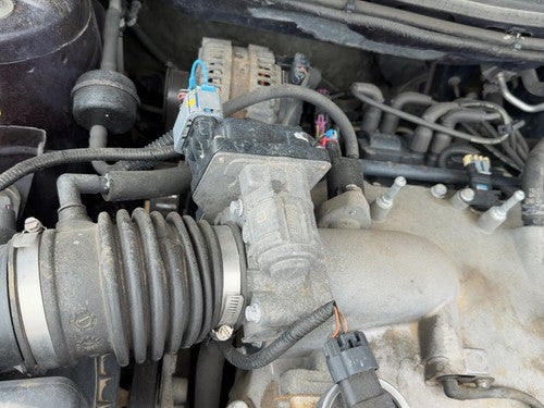 2005-2006 Chevy Equinox Throttle Body Valve Oem With Sensors 3.4L 12589308