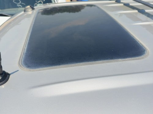2000-2006 Chevy Suburban 1500 Sun Roof Glass Oem Top Window 15008766