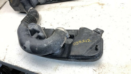 10-12 Legacy Outback Air Intake Cleaner Filter Box Housing With Tube 2.5L