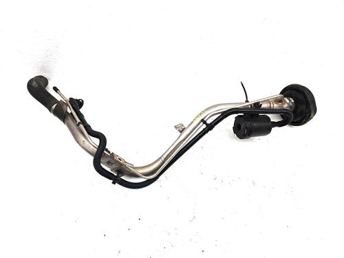 2004-2006 Mazda 3 Fuel Filler Neck Assembly With Gas Cap Oem Complete Bn8F4221Xb
