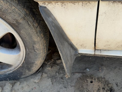 1988-1989 Honda Accord LX Driver Left Front Fender Mudflap OEM 75810-SE0-J00