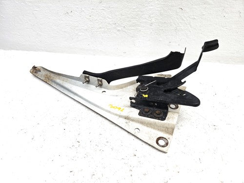 1997-2005 Buick Century Hood Latch Assembly With Bracket Oem 15856715