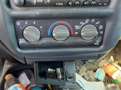 2001 Chevy S10 Blazer Temperature Control Module Heater AC Head Unit 15098966