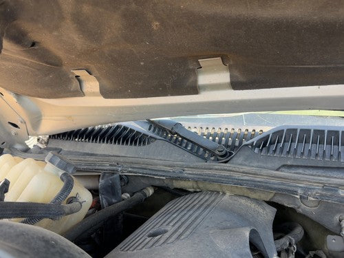 03-06 Chevy Suburban 1500 Passenger Right Windshield Wiper Arm Oem Blade Lever