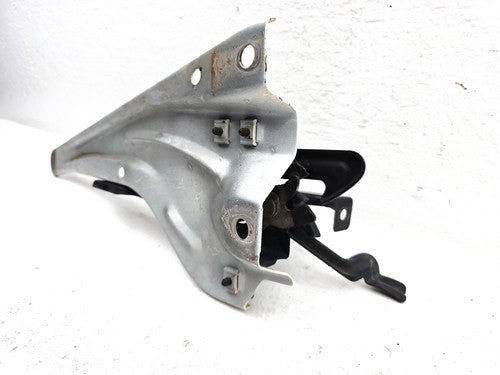 1997-2005 Buick Century Hood Latch Assembly With Bracket Oem 15856715