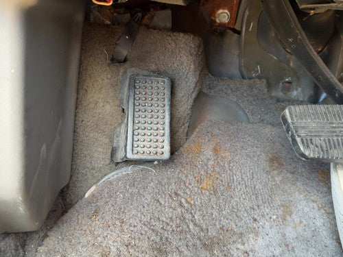1985-1988 Nissan Maxima Sedan Driver Left Footrest Pad Automatic 3.0L OEM