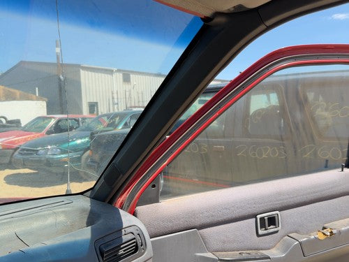 1990-95 Nissan Pathfinder Passenger Right A Pillar Trim Windshield Post Gray