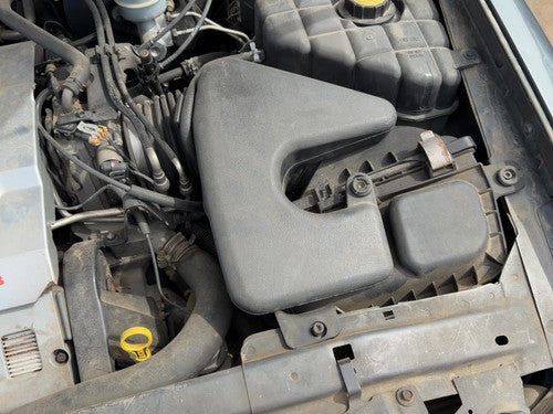 98-03 Seville Complete Air Intake Cleaner Filter Box Housing With Tube Oem 4.6L