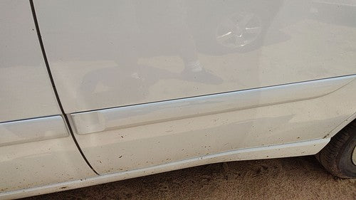00-07 Station Wagon Driver Left Rear Moulding From Door Back Trim Strip White Yz