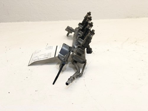 2013-2019 Nissan Sentra Complete Fuel Rail With Injectors Oem Set 1.8L