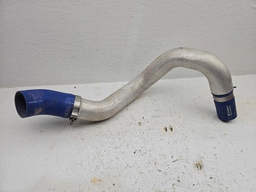 04 Silverado 2500 Passenger Cold Side Intercooler Pipe 6.6L Duramax 15743615
