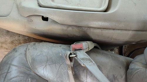 1995-1998 Silverado 2500 Driver Left Front Seat Belt Buckle Receiver Oem Tan 52D
