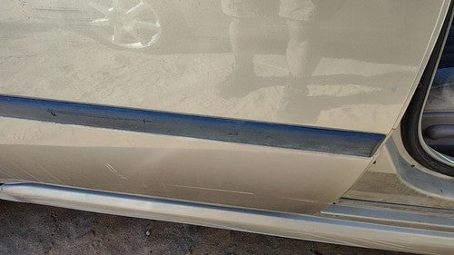 00-05 Impala Passenger Right Rear Moulding From Door Back Trim Strip Gold 49U