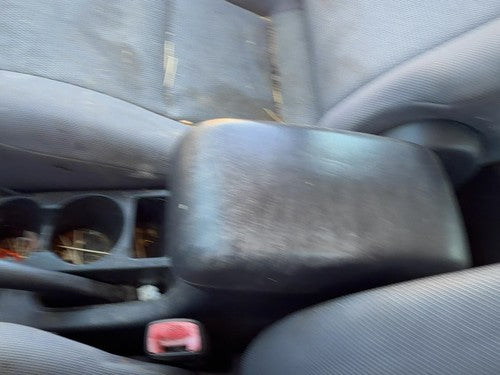 2003-2008 Toyota Matrix Xr Center Console Assembly Oem Arm Rest Fold Down