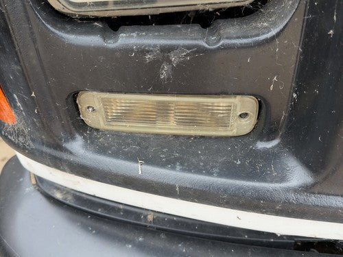 96-02 Express Van 2500 Passenger Right Front Signal Light Lamp Lower Mounted