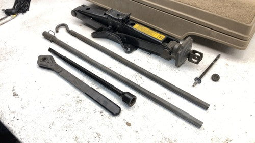 95-00 Chevy Silverado 2500 Complete Jack Tool Set Kit Tray Housing Extended Cab