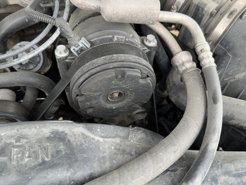 1998 Chevy S10 Blazer Power Steering Pump With Mount Bracket Oem 4.3L