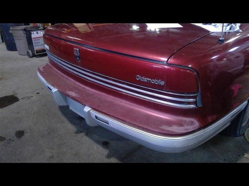 1990-1992 Oldsmobile Toronado Complete Tail Light Assembly Brake Lamp Back Trunk