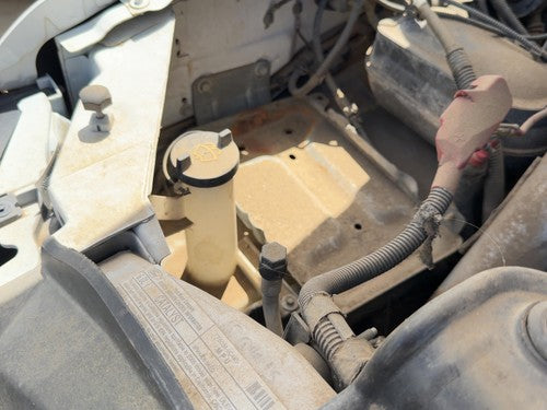 1999-2007 Ford F350 Windshield Washer Fluid Reservoir With Pump Oem Wiper Tank