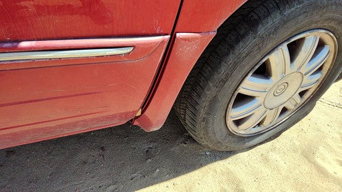05-07 Town Country Passenger Right Moulding From Fender Oem Trim Strip Red Prh