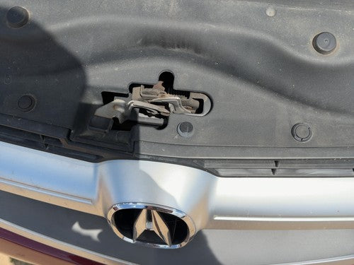 2004-2006 Acura Tl Hood Latch Assembly With Bracket Oem 60400Sepa03Zz