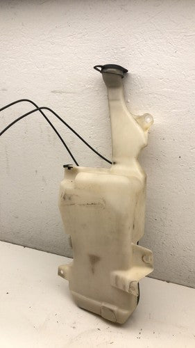07-14 Xl Denali Windshield Washer Fluid Reservoir With Pump Wiper Tank Bottle