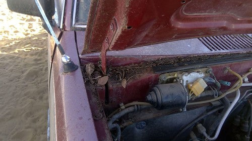 1981-1987 Isuzu Pup Pickup Passenger Right Hood Hinge Assembly Oem Red 94217433