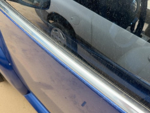 2003-2010 Vw Beetle Convertible Driver Left Front Moulding From Door Oem