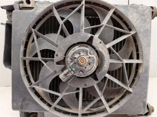 2003 Dodge Ram 2500 Radiator Fan Motor Fan Assembly With Condenser 05093760Aa