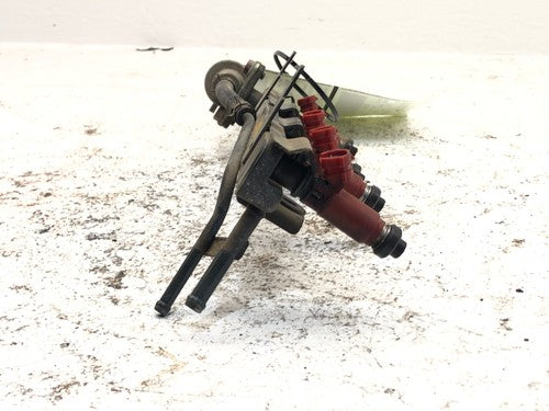 1998-2001 Geo Metro Complete Fuel Rail With Injectors Set Oem 1.3L 91173903