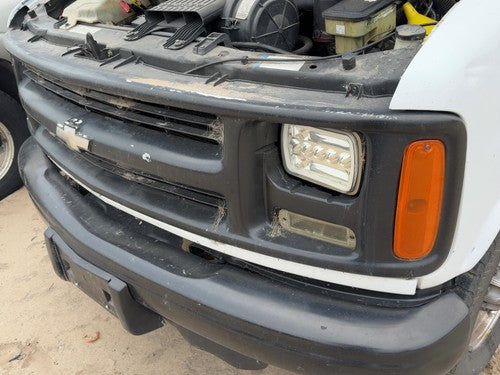 1996-2002 Chevy Express Van 2500 Front Grille Assembly Oem 15037241