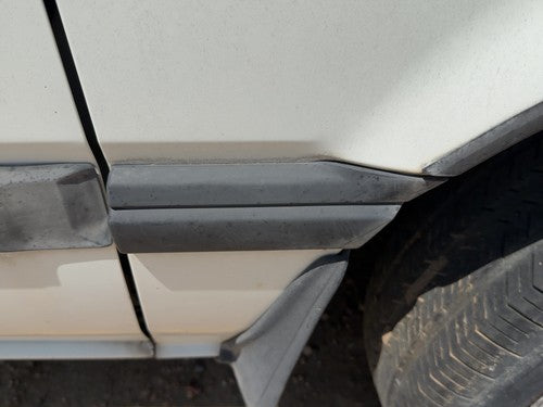 1988-1989 Honda Accord LX Sedan Passenger Right Front Fender Trim Molding OEM