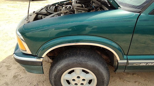 1995-2005 S10 Blazer Driver Left Front Fender Oem Green 12377871