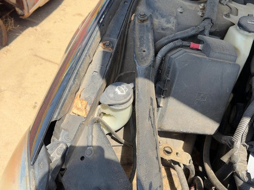 06-16 Chevy Impala Windshield Washer Fluid Reservoir With Pump Oem Wiper Tank