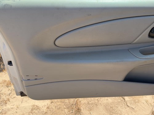 06-07 Monte Carlo Driver Left Front Door Trim Panel With Master Switch Gray 832