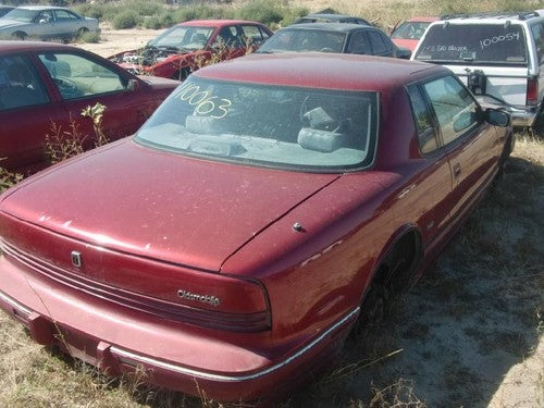 1990 Olds Toronado Driver Left Corner Trim Moulding Next To Headlight Panel