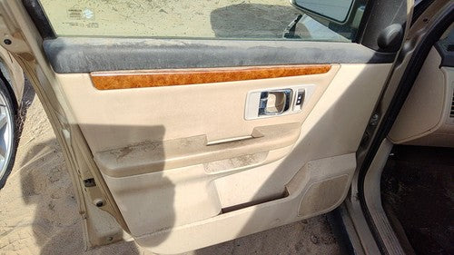 07-08 Suzuki Grand Vitara Xl-7 Driver Left Front Door Trim Panel With Switch Tan