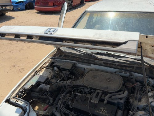 1988-1989 Honda Accord Lx Front Grille Assembly Oem 2671618