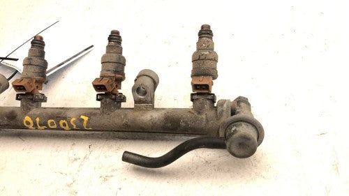 1997-2001 Hyundai Tiburon Complete Fuel Rail With Injectors Set Oem 2.0L