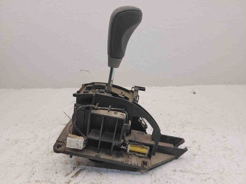 2005 Nissan Armada Transmission Shift Assembly Automatic Floor Shifter Oem Lever