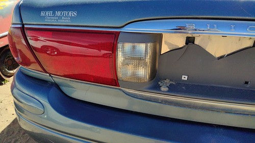 00-04 Lesabre Buick Lesabre Center Middle Inner Tail Light Brake Lamp Oem Rear